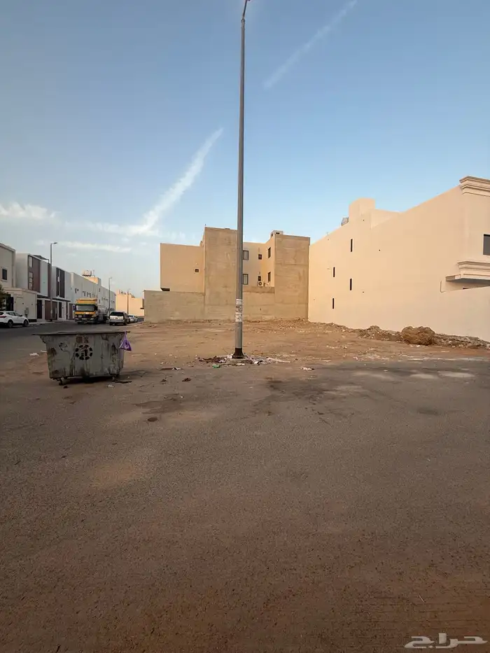 للبيع ارض في مخطط النبلاء م267 على شارعين 16م شمالي غربي 12