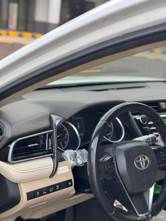 كامري 2020 GLE فل كامل سعودي 17
