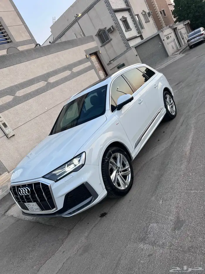 اودي Q7 2022 1