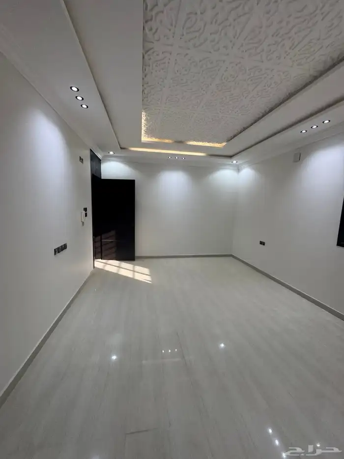 للبيع شقه سطح ب سعر مناسب 8