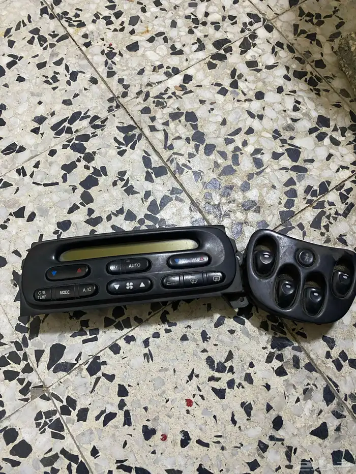 قطع غيار هوندا سيفيك و الإنترا و كابرس 2