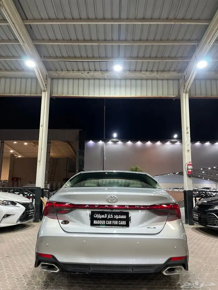 تويوتا افالون 2022 23