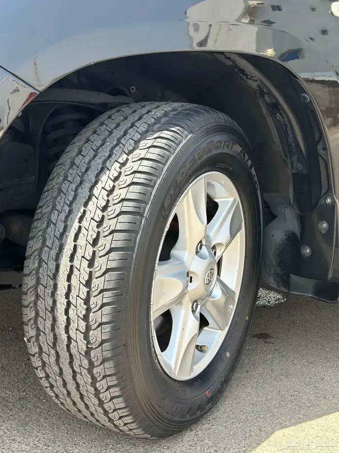 لاندكروزر VXR ( فل كامل ) 16