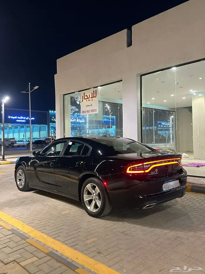 للبيع تشارجر 2021 SXT 2