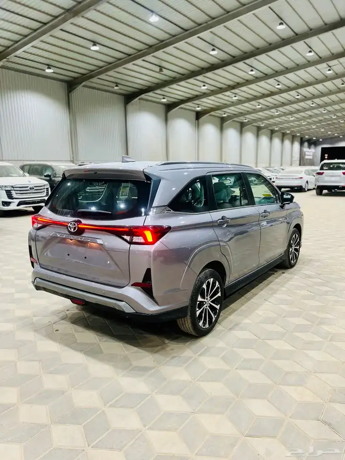 تويوتا فيلوز GLX 2025 وارد سعودي 2