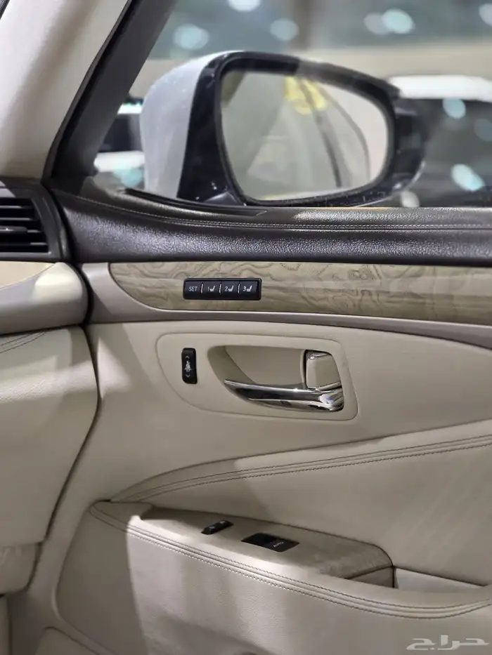 لكزس LS460 موديل 2013 بحالة ممتازة 12