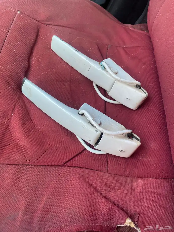 يد باب حوض هايلكس من 2016وطالع 0