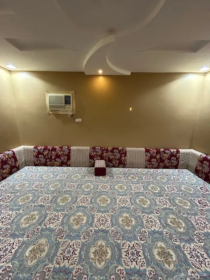 فرشة ومساند و ستارة و مكيف 1