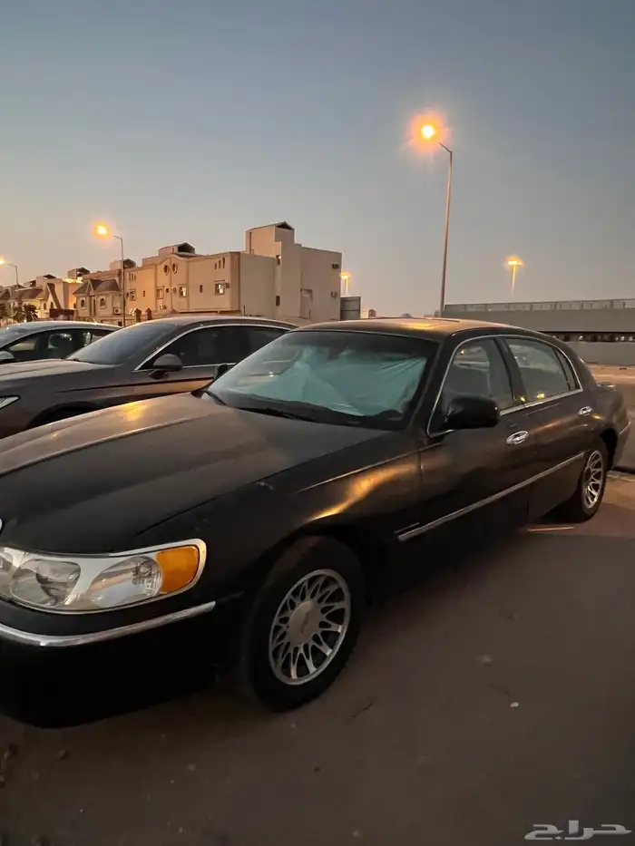 لينكون تاون كار 2001 5