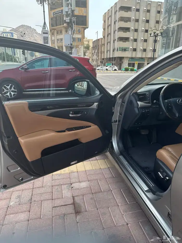 للبيع  لكزس LS460   موديل 2014 9