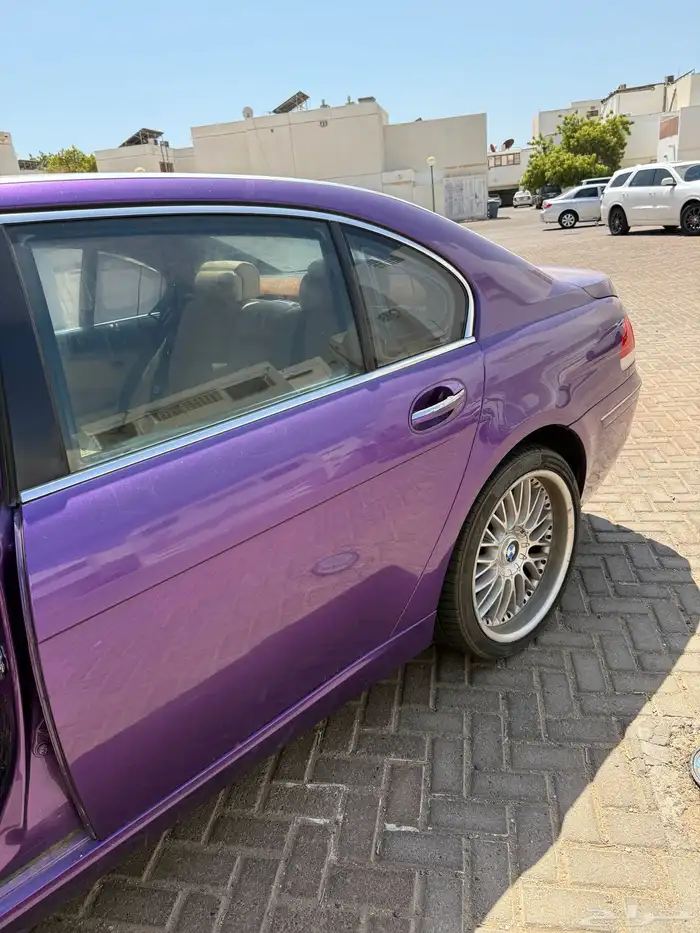 مع لوحه مميزه BMW 750E بنفسجي مستعمله للبيع 12