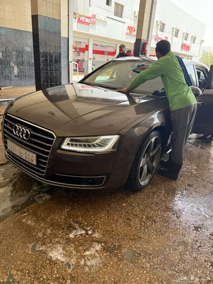 اوديA8L2016 فل كامل V8 ثنائي توربو 12