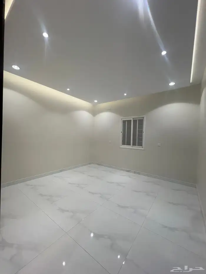 اخر شقة ارضية راقية vip بحي الزهور المحالة بسعر 630 الف 22