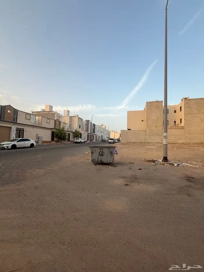 للبيع ارض في مخطط النبلاء م267 على شارعين 16م شمالي غربي 14