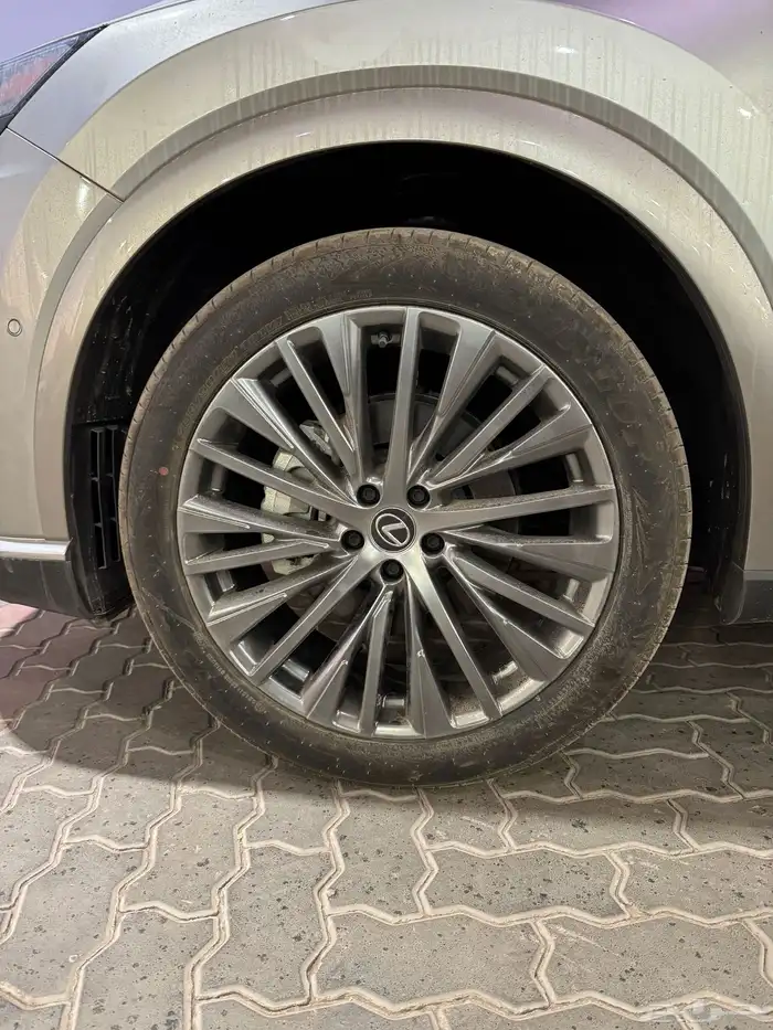 لكزس RX350 فئة BB بنزين 2025 4