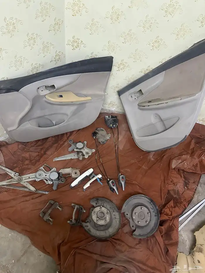 للبيع قطع كورلا 3