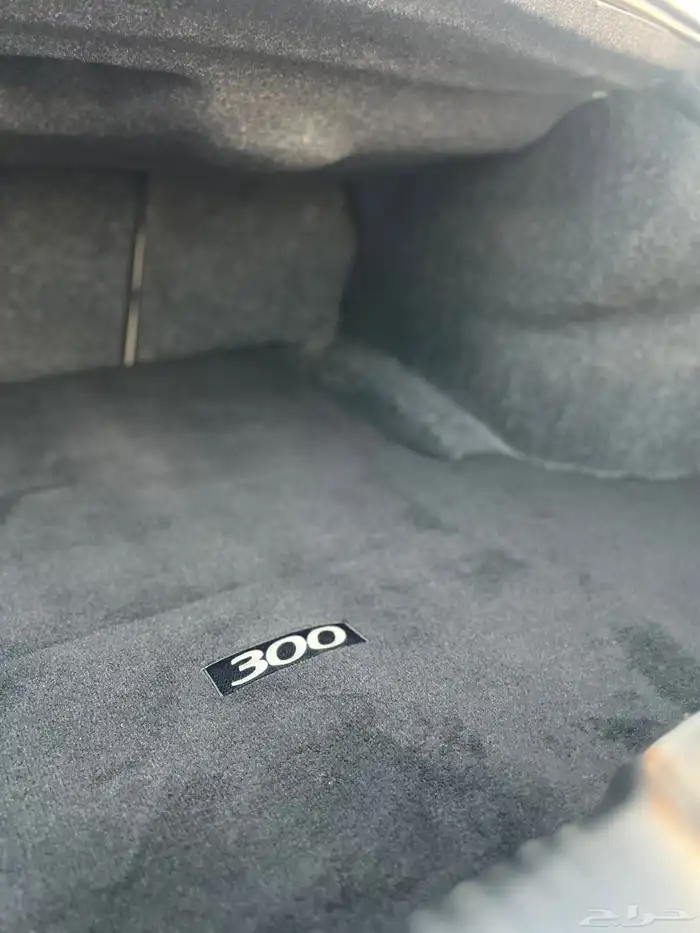 كرايزلر v8اكزكتف ثالت مالك بدي وكاله 2014 25