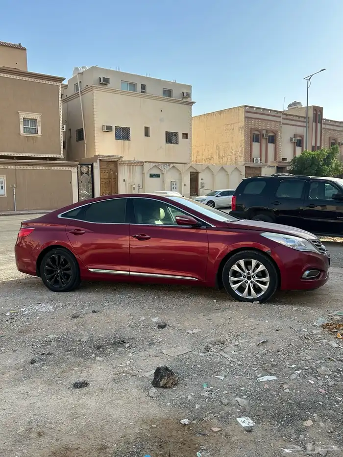 هونداي ازيرا 2014 ماشيه 250 الف 2