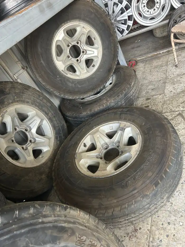 جنوط 17 وكفرات 17 0