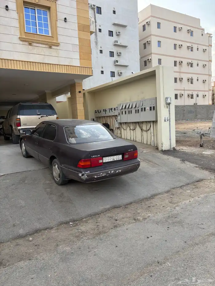 لكزس LS400 0