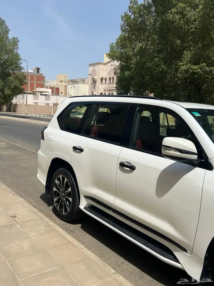 لكزس 2016 LX 570  . فل كامل 4