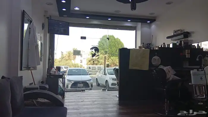 حلاق للبيع بكامل المعدات وسعر مغري 0