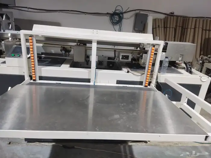 مكائن لصناعة المناديل الورقيه 1