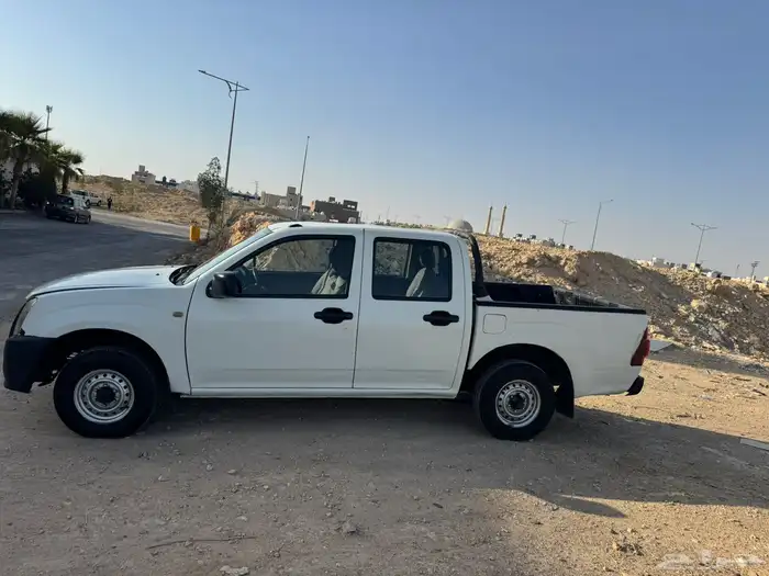 ايسوزو 2008 نظيف للبيع 2