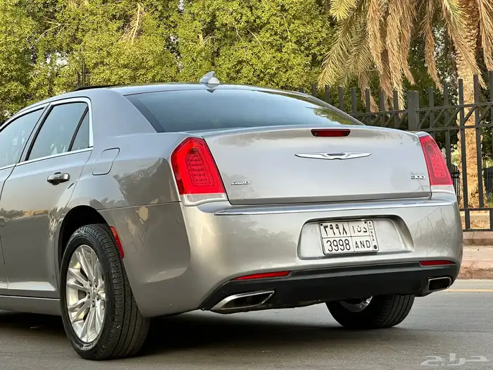 كرايزلر C300 موديل 2015 15