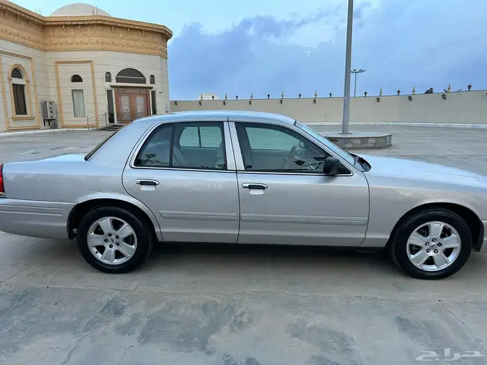 فورد فكتوريا سعودي نظيف 3