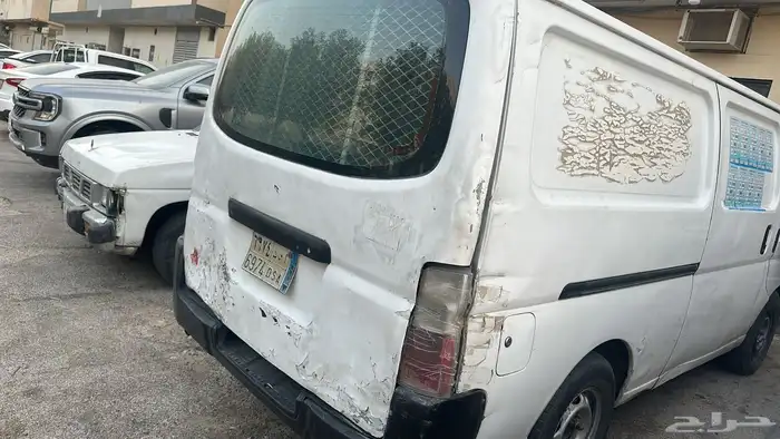 باص اورفان نيسان تحميل بضائع 4