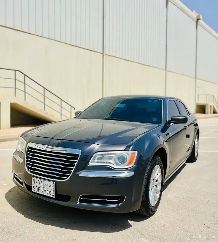 كرايسلر 300c موديل 2014 ممشى قليل 3