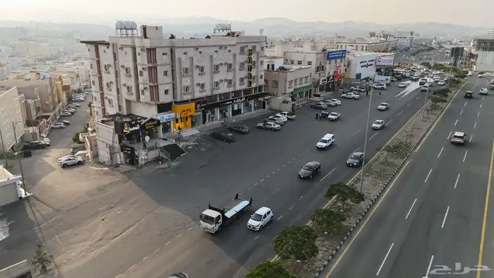 عمارة للإيجار شقق فندقيه سابقا  على شارع الأربعين حي المروج 12