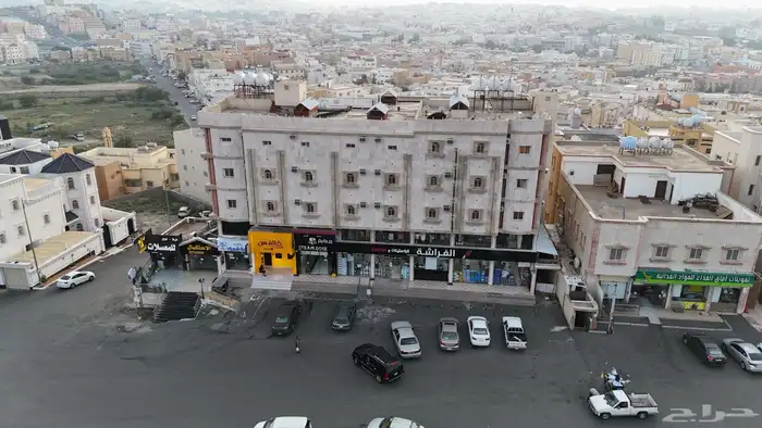 عمارة للإيجار شقق فندقيه سابقا  على شارع الأربعين حي المروج 3