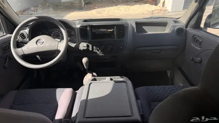 باص ثلاجه أورفان نيسان مخزن 12