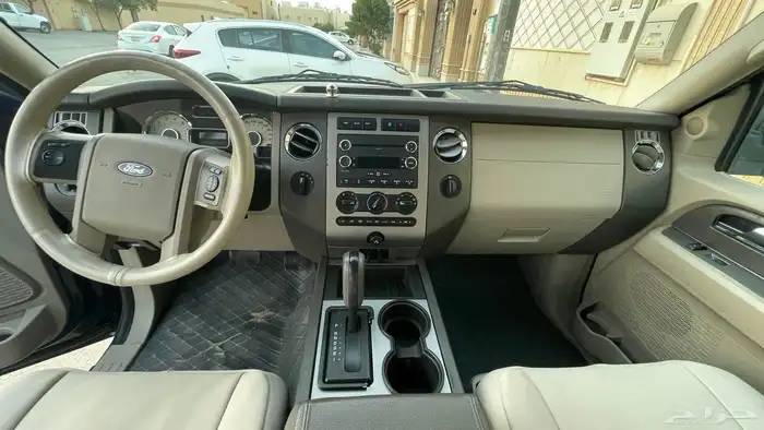 فورد اكسبدشن XLT موديل 2013 4