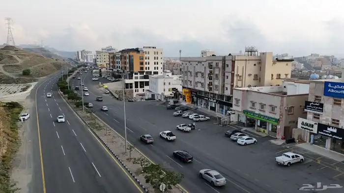 عمارة للإيجار شقق فندقيه سابقا  على شارع الأربعين حي المروج 9
