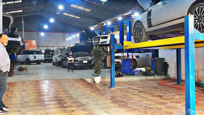 ورشة رنج روفر لصيانة السيارات 12