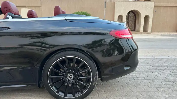 Mercedes Benz C200 2018 9