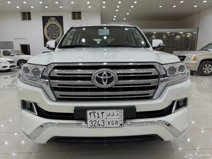 لاندكروزر 2018 GXR فل كامل 8 سلندر سعودي 4