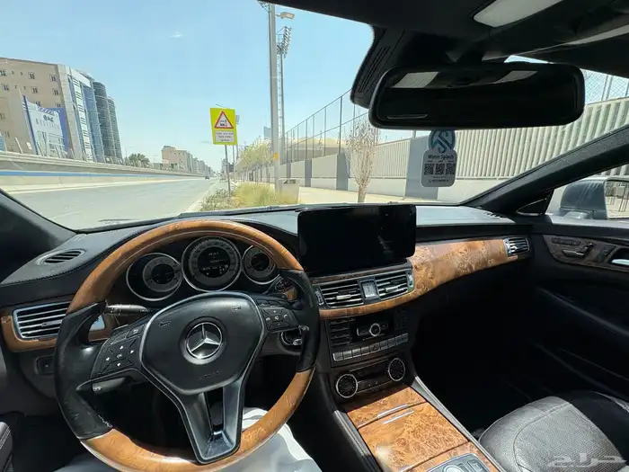 مرسيدس cls 500 موديل 2012 9