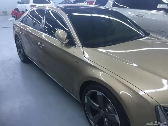 Audi W12 2014 مخزن ونظيف جدا 7