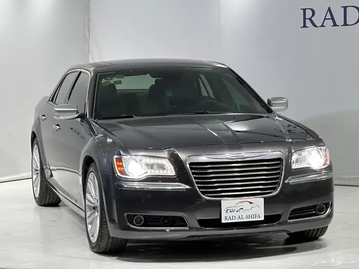 كرايزلر c300 2014 v8 هيمي 3