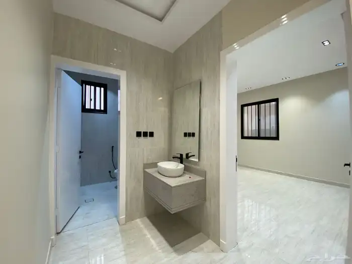 روف علوي مع ملحق بدرج داخلي تشطيب VIP 20