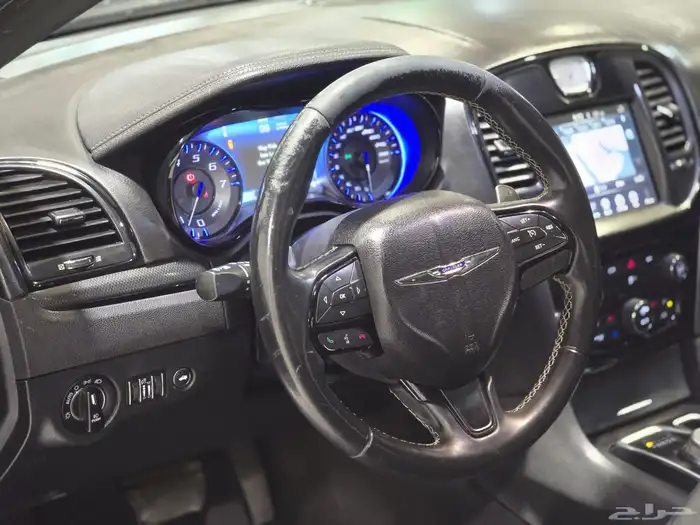 كرايزلر S300 موديل 2016 بحالة ممتازة 16