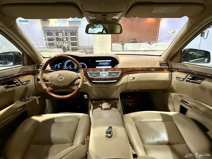 مرسيدس 2010 S300 فتحة (عرض اليوم الوطني) 14