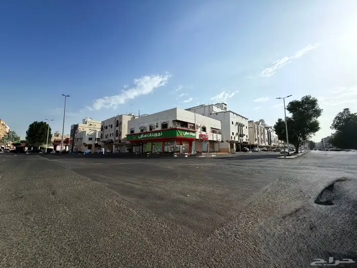 عمارة سكني تجاري على شارعين في حي الربوه 0