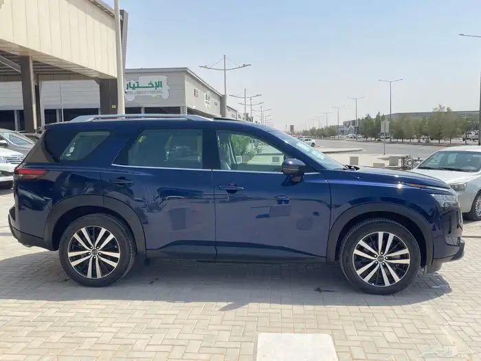 للبيع نيسان باثفندر 2023 SV دبل 3