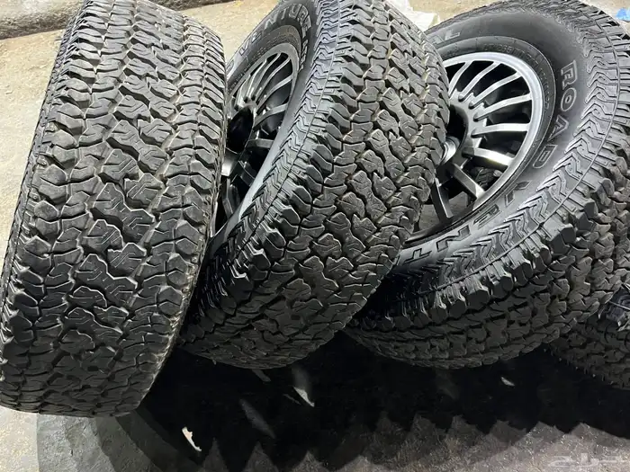 جنوط البرايد جيب مقاس 17 مع كفرات كومهو 26