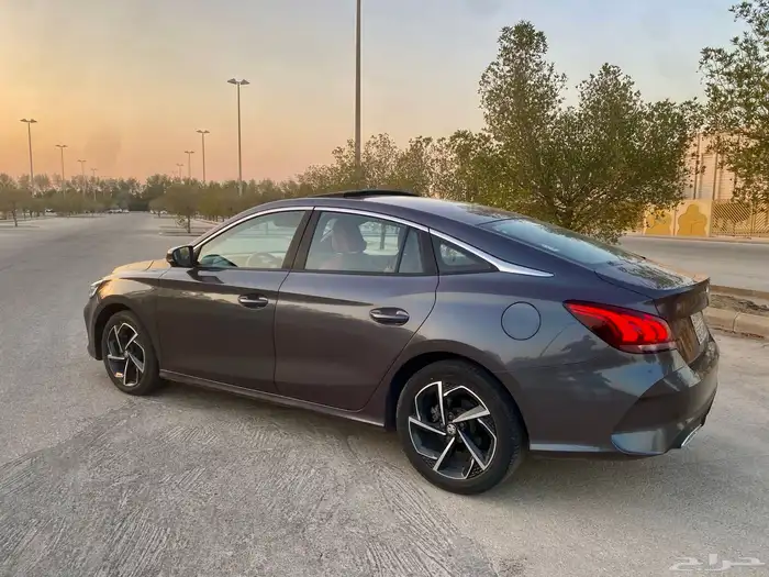 MG جي تي 1
